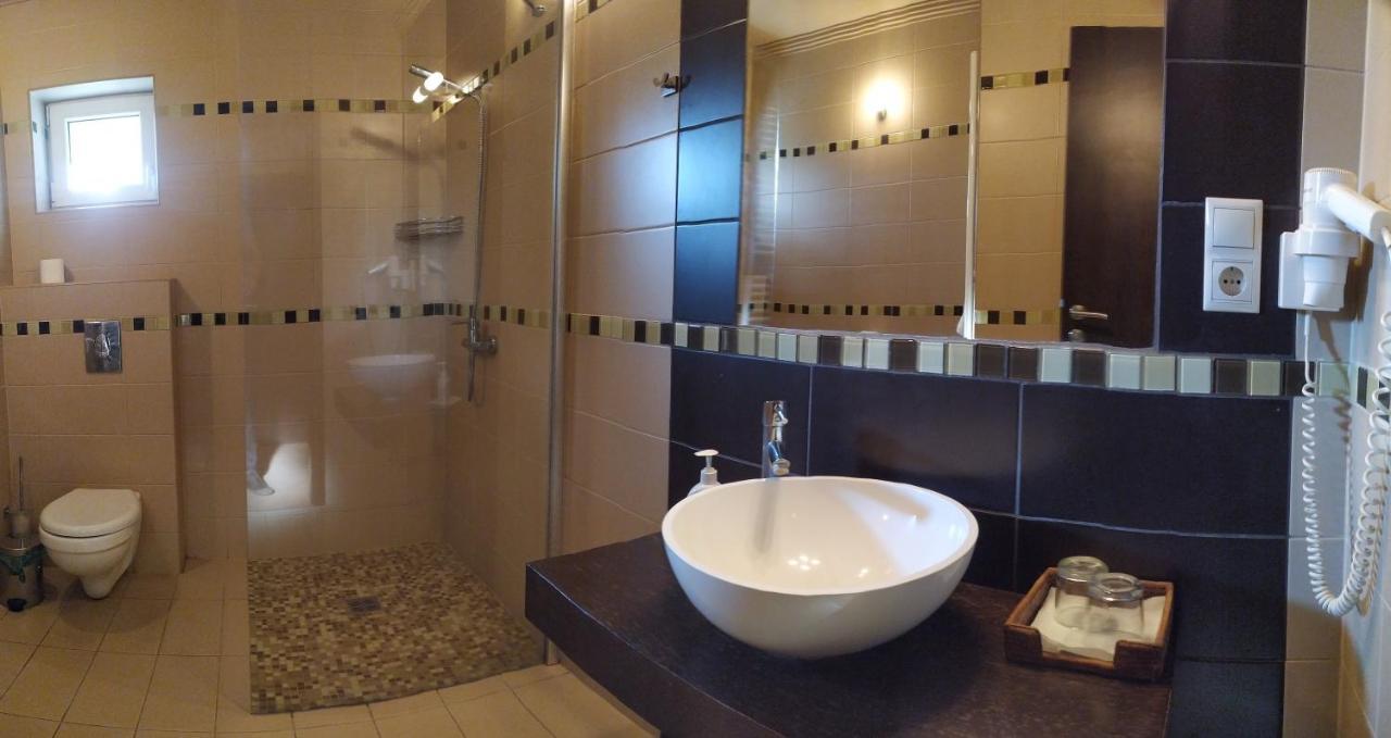 Zala Aranya Panzio Hotel Zalakaros Buitenkant foto